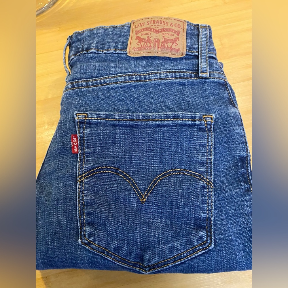 High Waisted 711 Levis